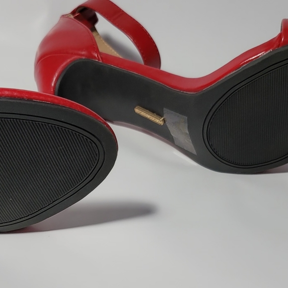 Red heels 👠 - Picture 4 of 4